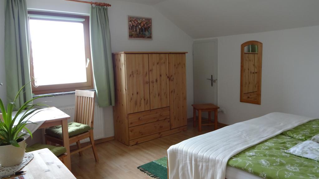 Ferienwohnungen Klammsteiner Lienz Zimmer foto
